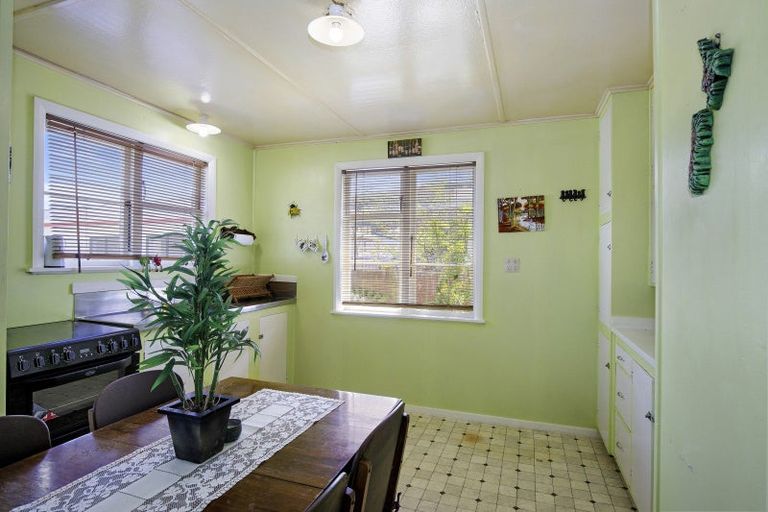 Photo of property in 1/289 Naenae Road, Naenae, Lower Hutt, 5011