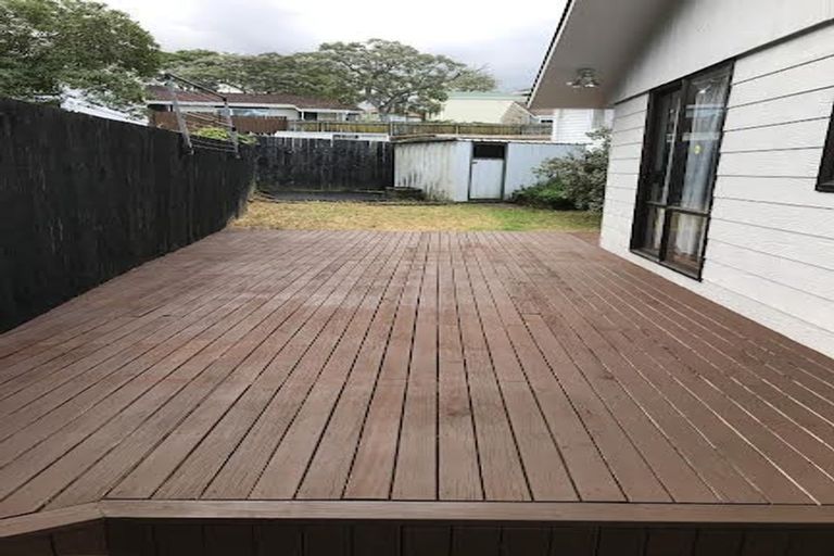 Photo of property in 2/23 Camelot Place, Glenfield, Auckland, 0629