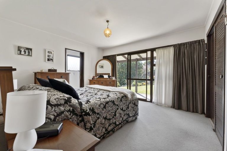 Photo of property in 20 Fairfax Terrace, Frankleigh Park, New Plymouth, 4310