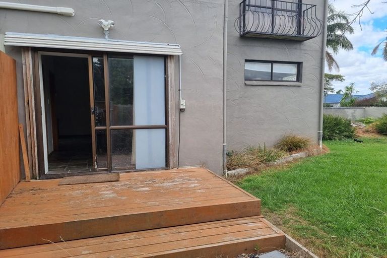 Photo of property in 1 Millen Place, Clarks Beach, 2122