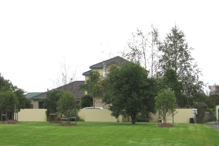 Photo of property in 540 Don Buck Road, Westgate, Auckland, 0614