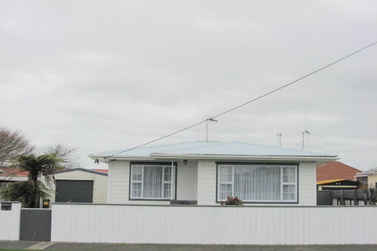 Photo of property in 21 Wilton Street, Levin, 5510