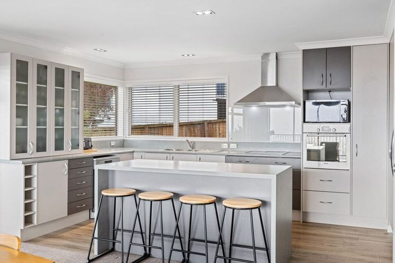 Photo of property in 4 Swanton Drive, Huntsbury, Christchurch, 8022