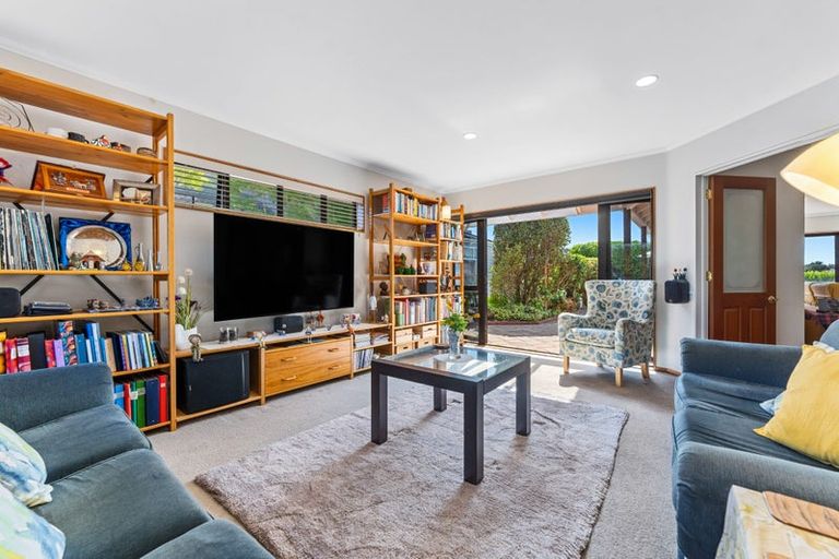 Photo of property in 27 Gulf View Road, Murrays Bay, Auckland, 0630