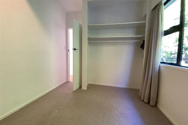 Photo of property in 3/246 Lake Road, Hauraki, Auckland, 0622