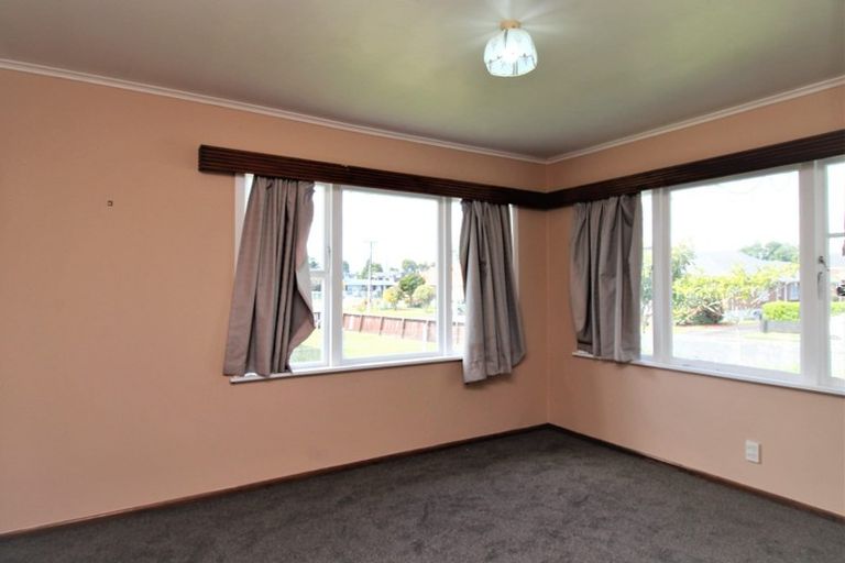 Photo of property in 48 Sunnyside Crescent, Papatoetoe, Auckland, 2025