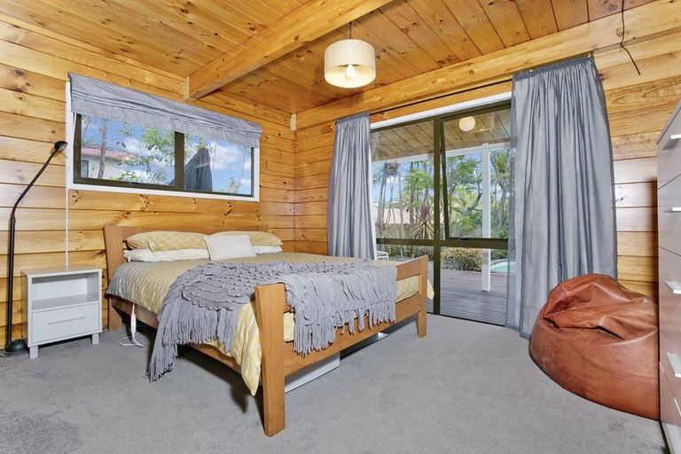 Photo of property in 79 Caribbean Drive, Unsworth Heights, Auckland, 0632