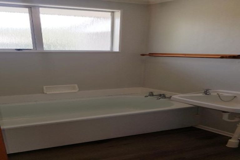 Photo of property in 51b Gemstone Drive, Birchville, Upper Hutt, 5018