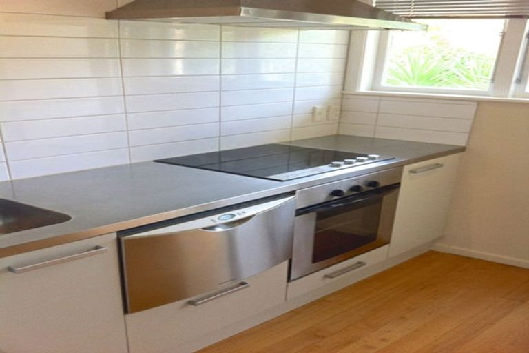 Photo of property in 502a Te Atatu Road, Te Atatu Peninsula, Auckland, 0610