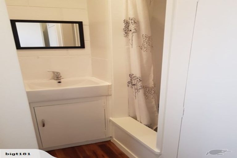 Photo of property in 8/112a Olliviers Road, Phillipstown, Christchurch, 8011