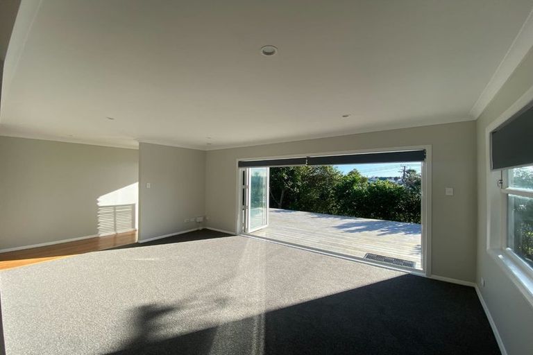 Photo of property in 16a Walbrook Road, Manly, Whangaparaoa, 0930