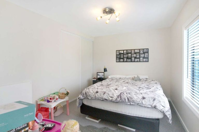 Photo of property in 17 Cameron Crescent, Rolleston, 7614