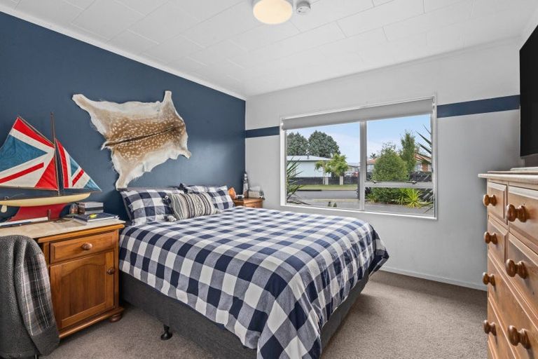 Photo of property in 19 Atherfold Crescent, Greenmeadows, Napier, 4112