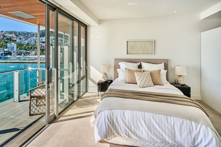 Photo of property in Clyde Quay Wharf, 2b/6 Clyde Quay Wharf, Te Aro, Wellington, 6011