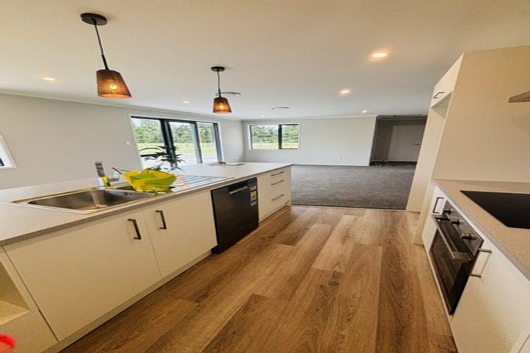 Photo of property in 909 State Highway 2, Opaki, Masterton, 5881