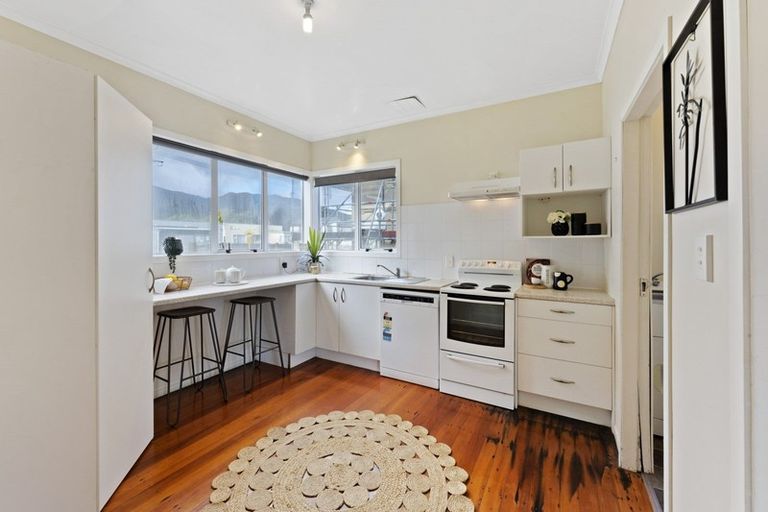 Photo of property in 45 Durham Crescent, Fairfield, Lower Hutt, 5011