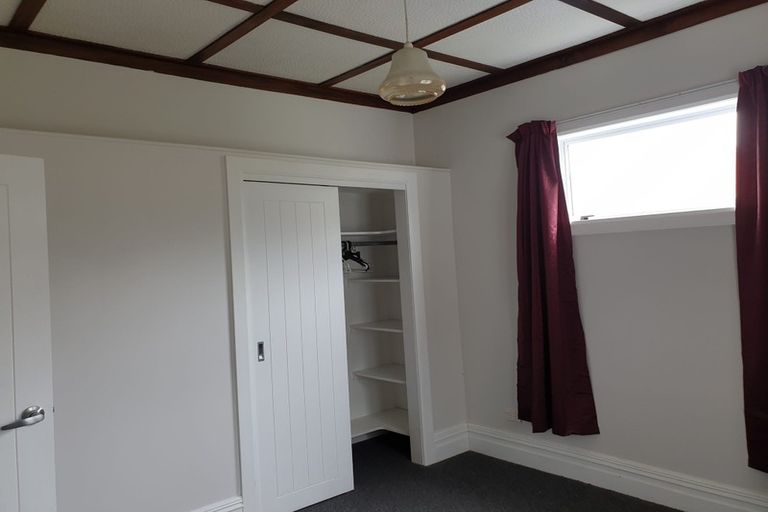 Photo of property in 6 Harbour Street, Moturoa, New Plymouth, 4310