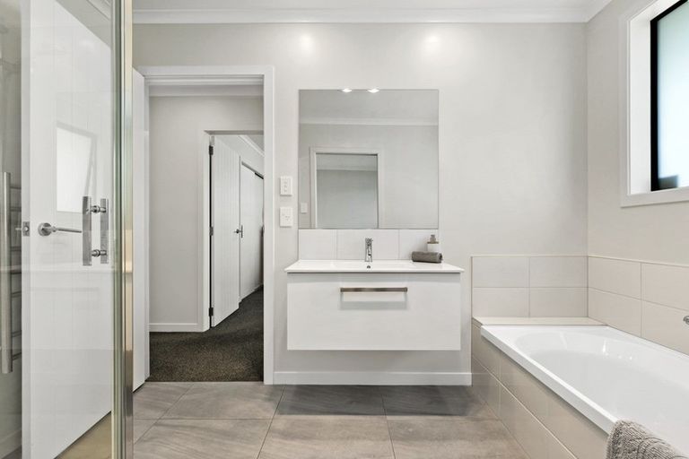 Photo of property in 57 Benmore Crescent, Pyes Pa, Tauranga, 3112