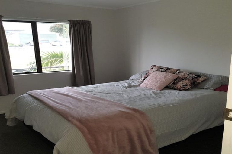 Photo of property in 21 Churchill Terrace, Waiuku, 2123