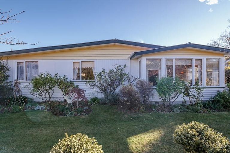 Photo of property in 22 Molyneux Avenue, Cromwell, 9310