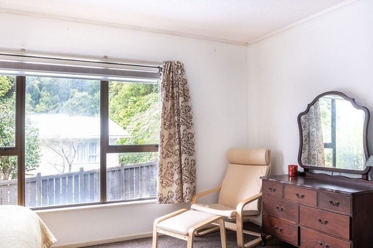 Photo of property in 14 Westhaven Drive, Tawa, Wellington, 5028