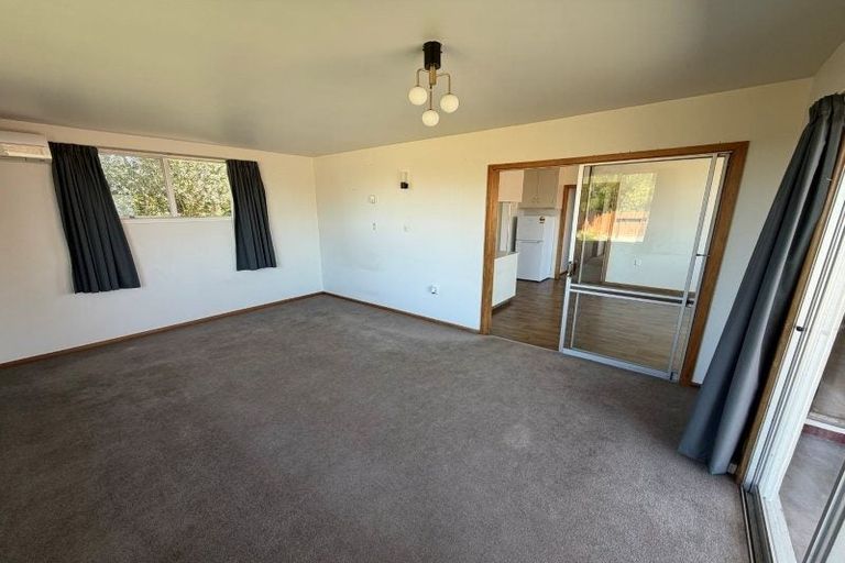 Photo of property in 12 Coates Place, Rangiora, 7400