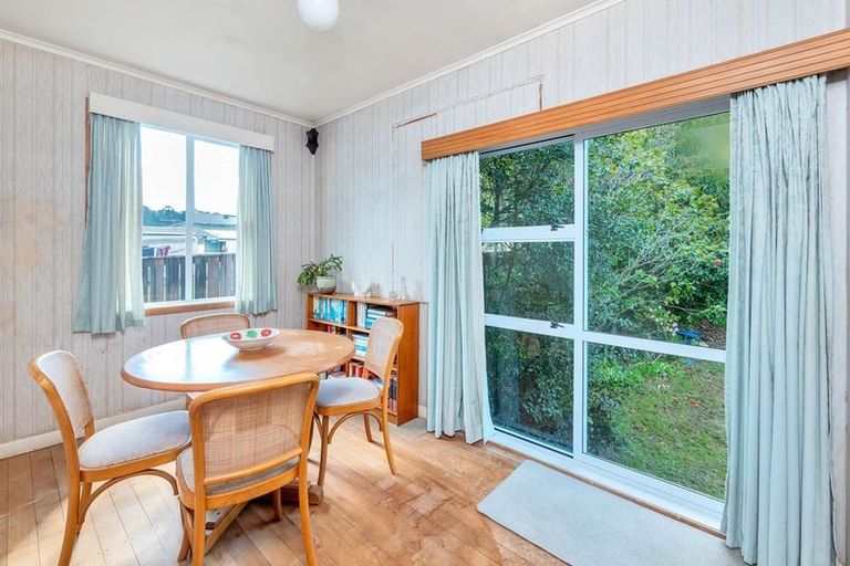 Photo of property in 12 Kamara Road, Glen Eden, Auckland, 0602