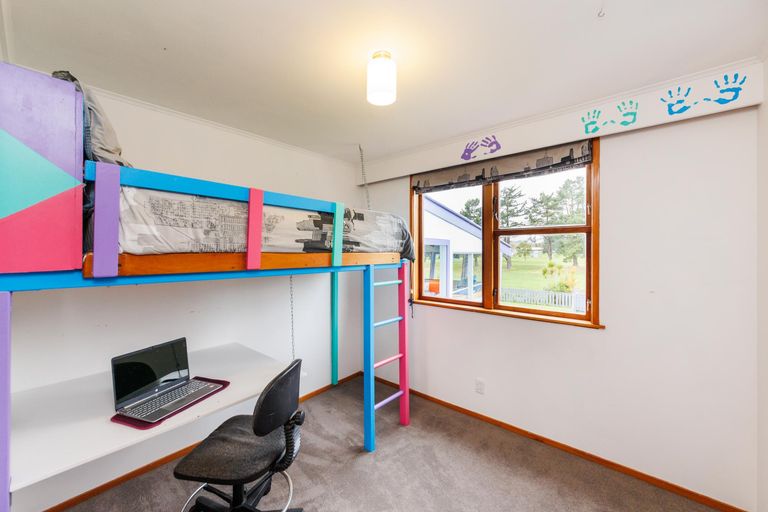 Photo of property in 27 Parkland Crescent, Terrace End, Palmerston North, 4410