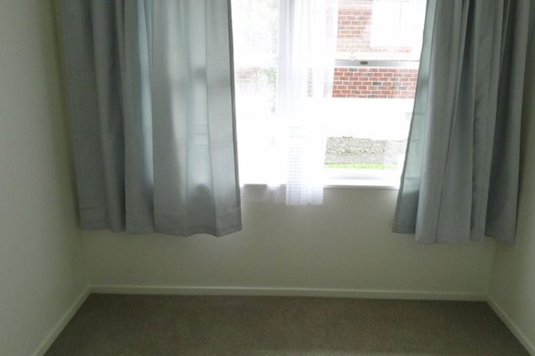 Photo of property in 2/1 Evelyn Place, Hillcrest, Auckland, 0627