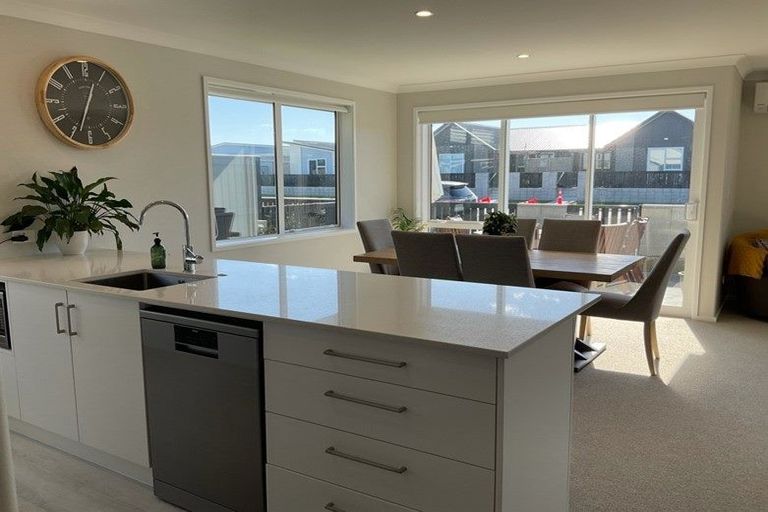 Photo of property in 8 Lion Place, Papamoa, 3118