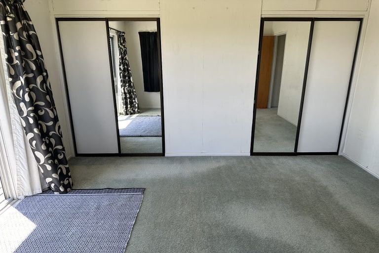 Photo of property in 25 Pyle Road West, One Tree Point, 0118