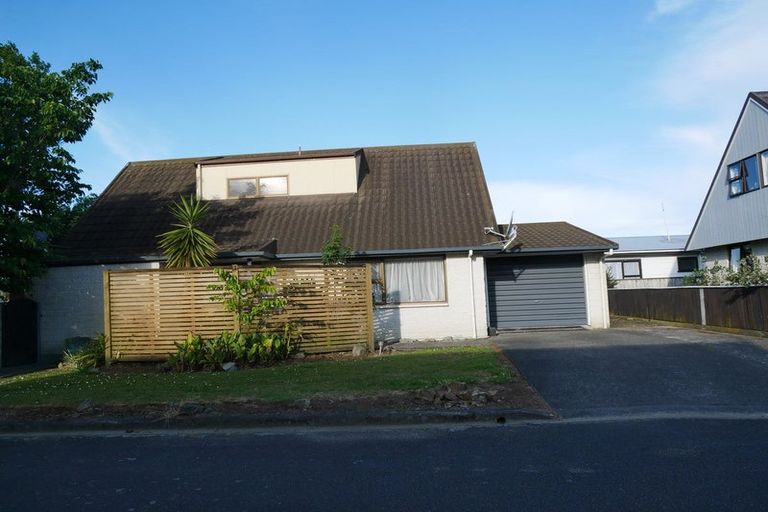 Photo of property in 10 Charisma Court, Kelvin Grove, Palmerston North, 4414