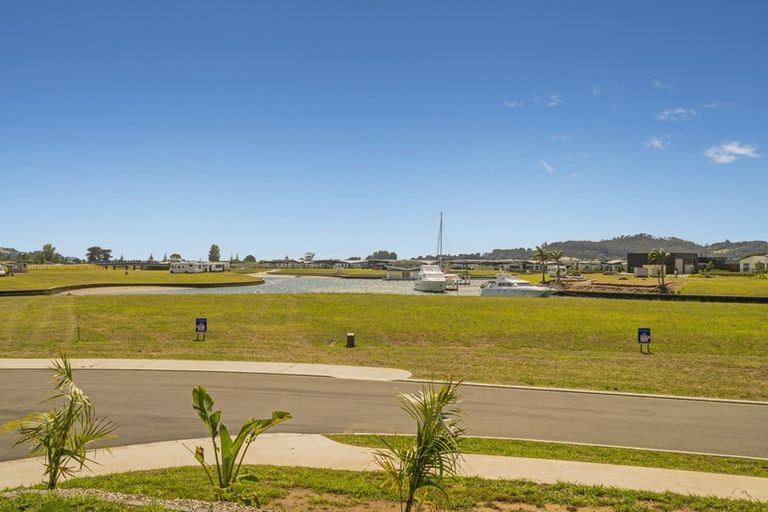 Photo of property in 9 Awatea Drive, Whitianga, 3510