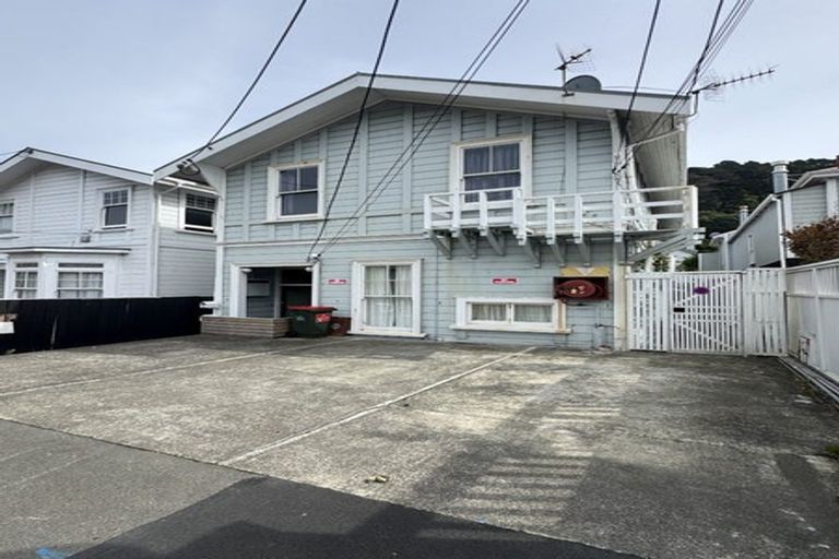 Photo of property in 102 Tinakori Road, Thorndon, Wellington, 6011