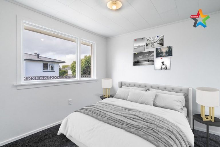 Photo of property in 15 Park Street, Winton, 9720