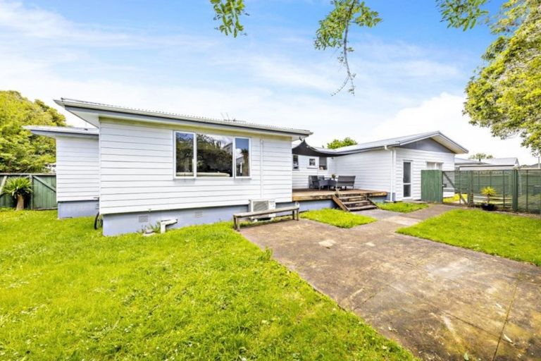 Photo of property in 68 Willis Road, Papakura, 2110
