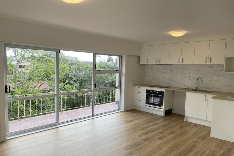Photo of property in 65 Hamlin Road, Mount Wellington, Auckland, 1060