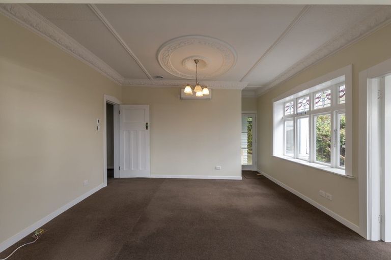 Photo of property in 14 Sugarloaf Road, Brooklyn, Wellington, 6021