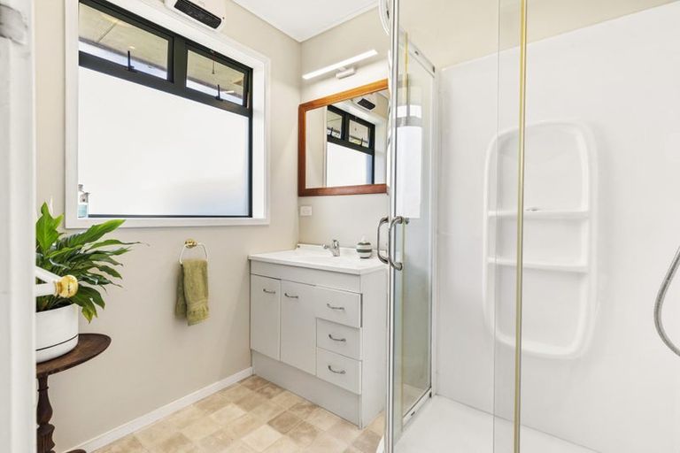 Photo of property in 23 Parkvale Road, Karori, Wellington, 6012