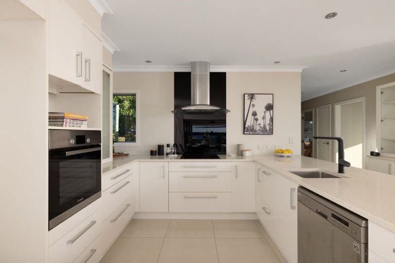 Photo of property in 202 Ranginui Road, Welcome Bay, Tauranga, 3175