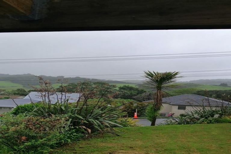 Photo of property in 2 Otanerua Road, Hatfields Beach, Orewa, 0931