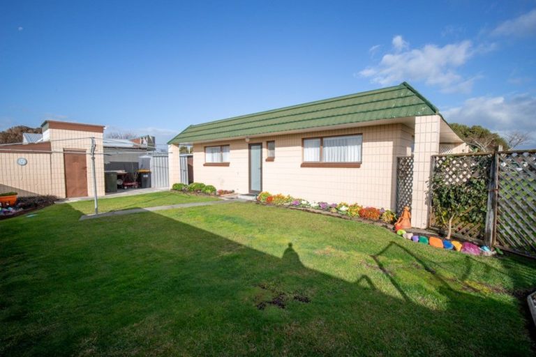 Photo of property in 6 Pinnock Place, Ngatea, 3503