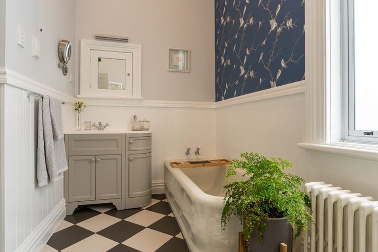 Photo of property in 6 Crombie Street, Gore, 9710