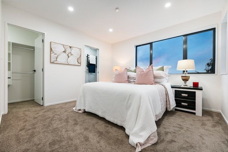 Photo of property in 21f Laura Street, Kelston, Auckland, 0602