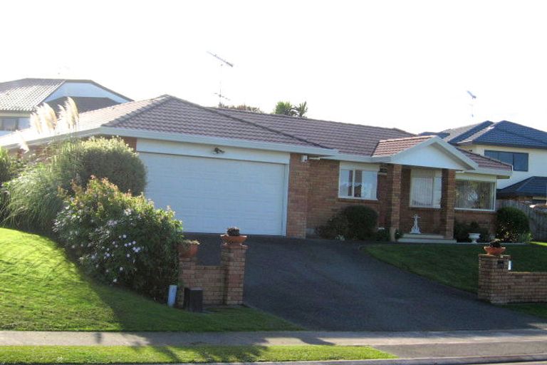Photo of property in 45 Kath Hopper Drive, Orewa, 0931