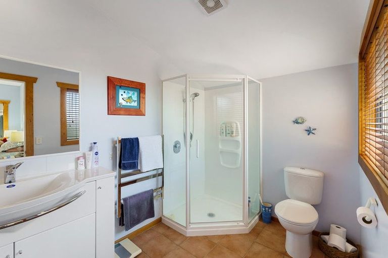 Photo of property in 7 Marewa Place, Waikanae Beach, Waikanae, 5036