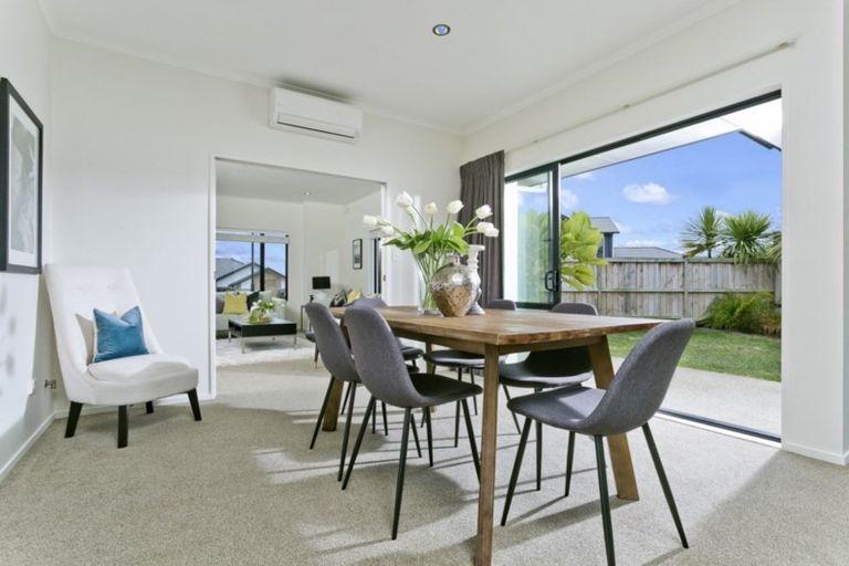 Photo of property in 5 Skipjack Pass, Silverdale, 0932