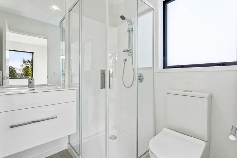 Photo of property in 2/23 View Road, Papakura, 2110