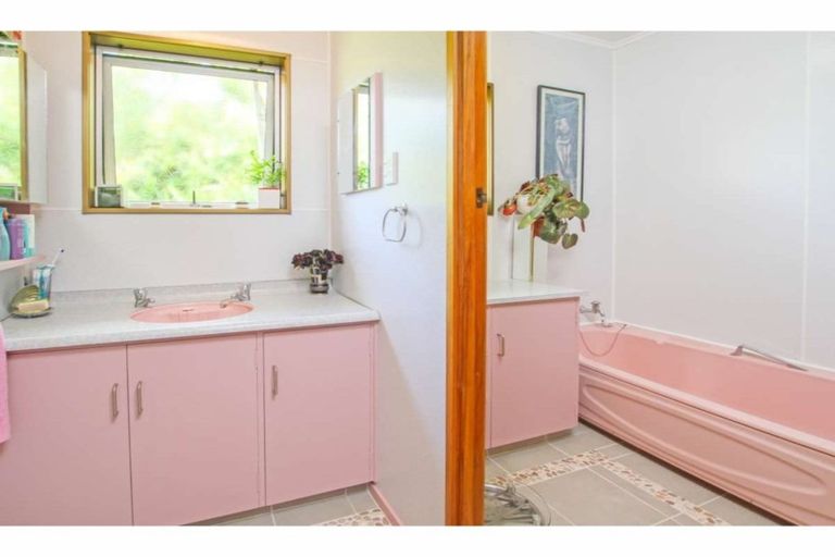 Photo of property in 95 Landing Road, Kerikeri, 0230