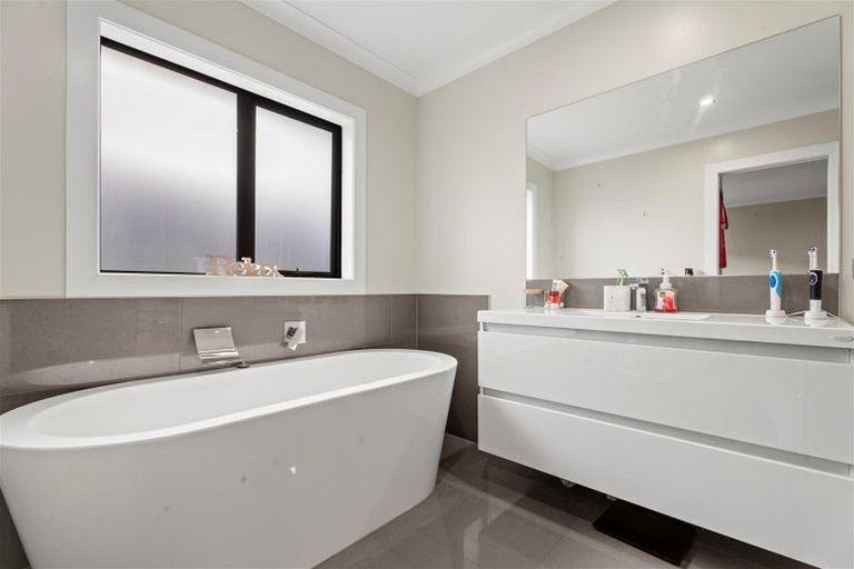 Photo of property in 37 Sylvester Crescent, Flagstaff, Hamilton, 3210